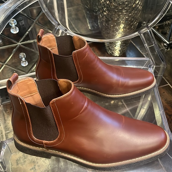 NWOT. MENS BOOT - Picture 2 of 3